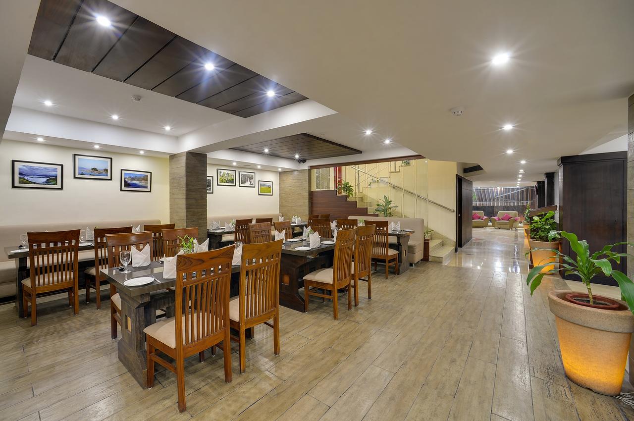 Cygnett Inn Repose Guwahati Ngoại thất bức ảnh
